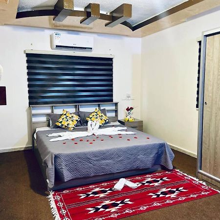 Petra B12 Albergue Wadi Musa Exterior foto