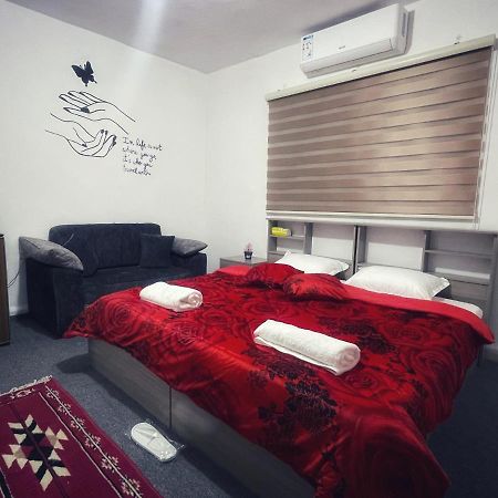 Petra B12 Albergue Wadi Musa Exterior foto