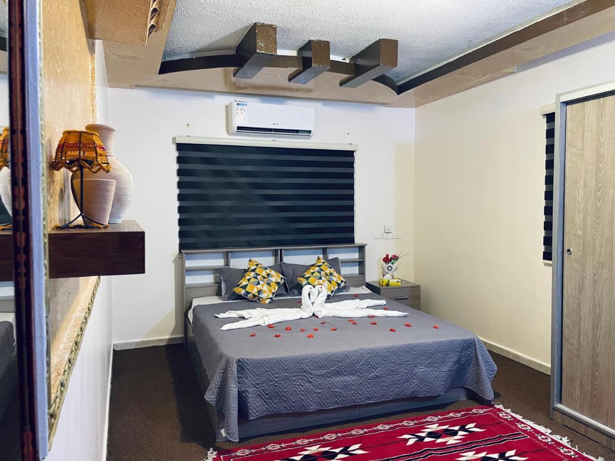 Petra B12 Albergue Wadi Musa Exterior foto