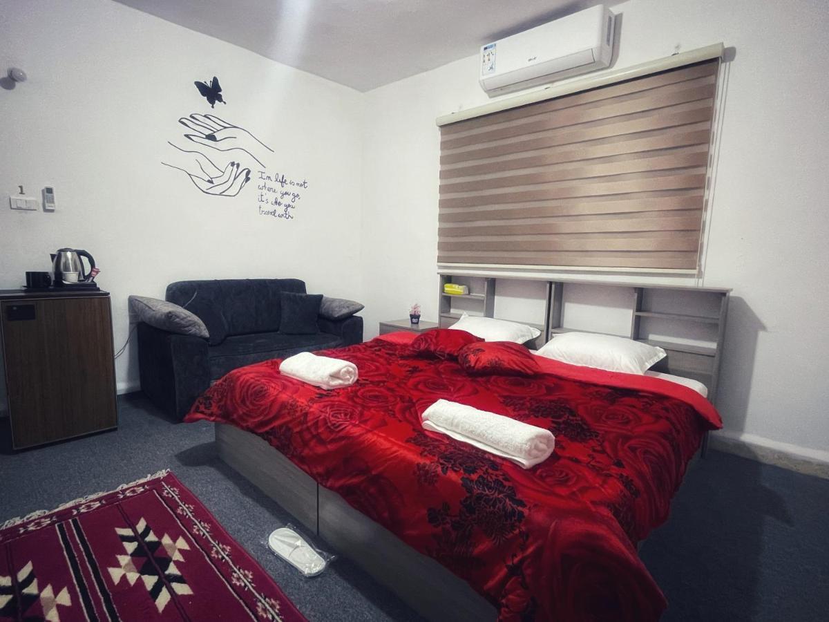 Petra B12 Albergue Wadi Musa Exterior foto