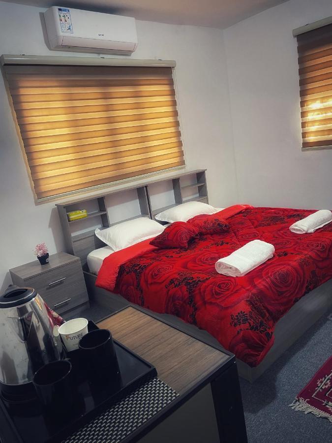 Petra B12 Albergue Wadi Musa Exterior foto